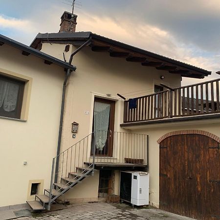 la casa di nonna pina Villa Roccasparvera Eksteriør billede